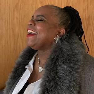 Meet your Posher, Veronica esther